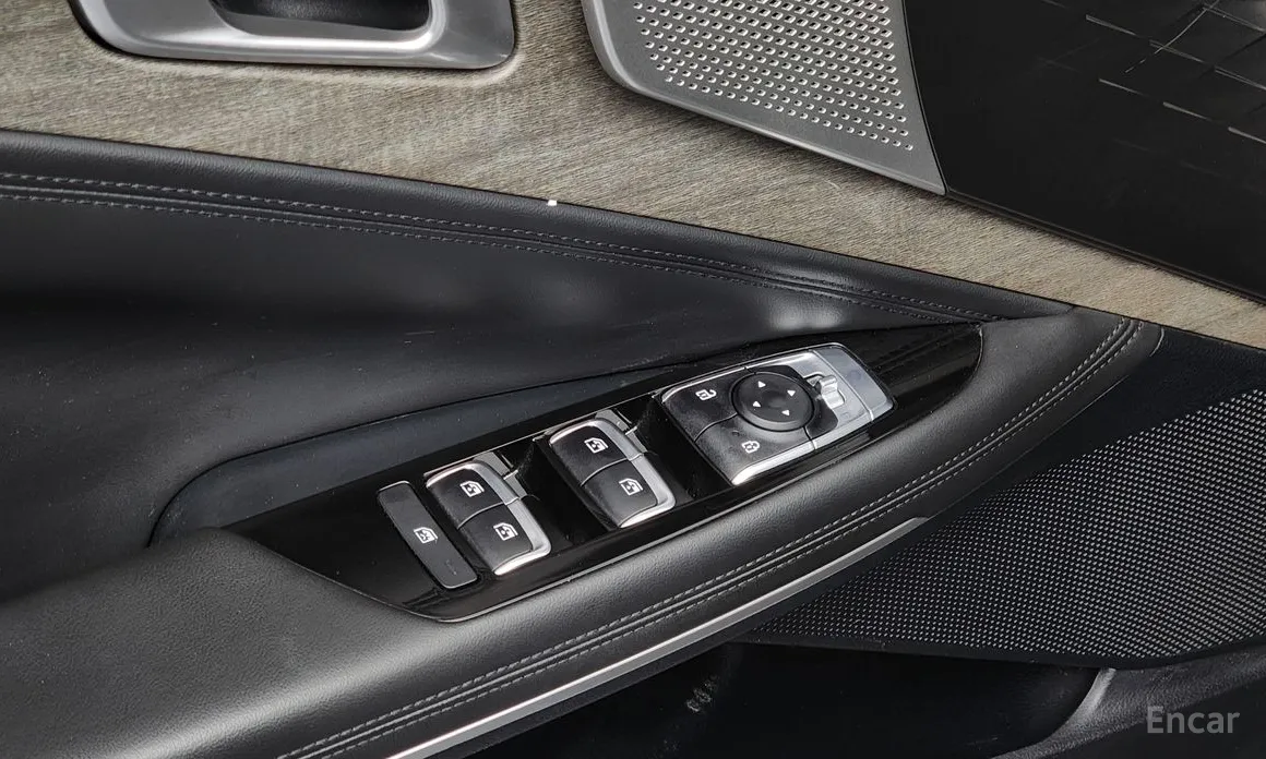 Фото 13 - Kia K8