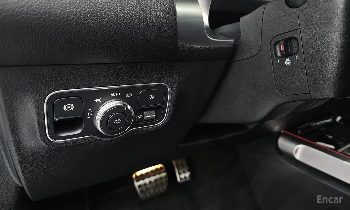 Фото 18 - Mercedes-Benz GLB-Class