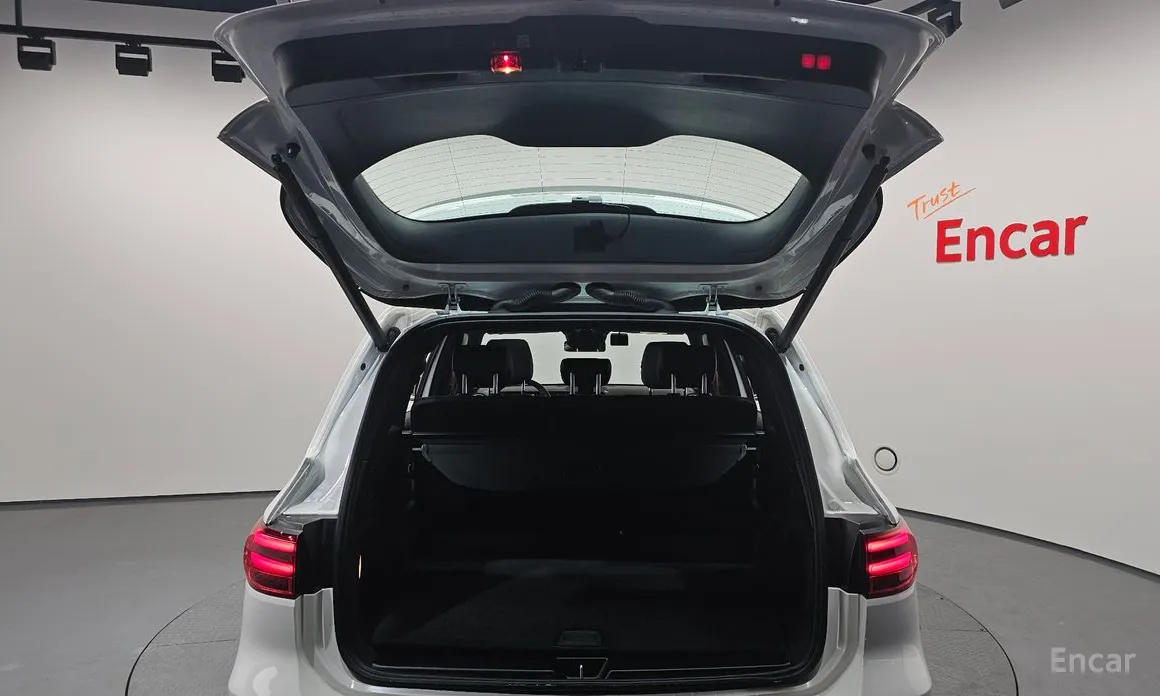 Фото 20 - Mercedes-Benz GLB-Class