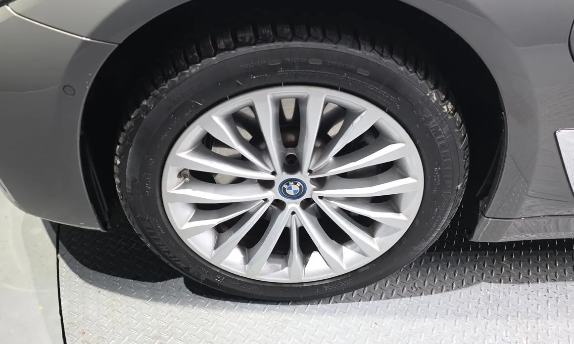 Фото 5 - BMW 5 Series