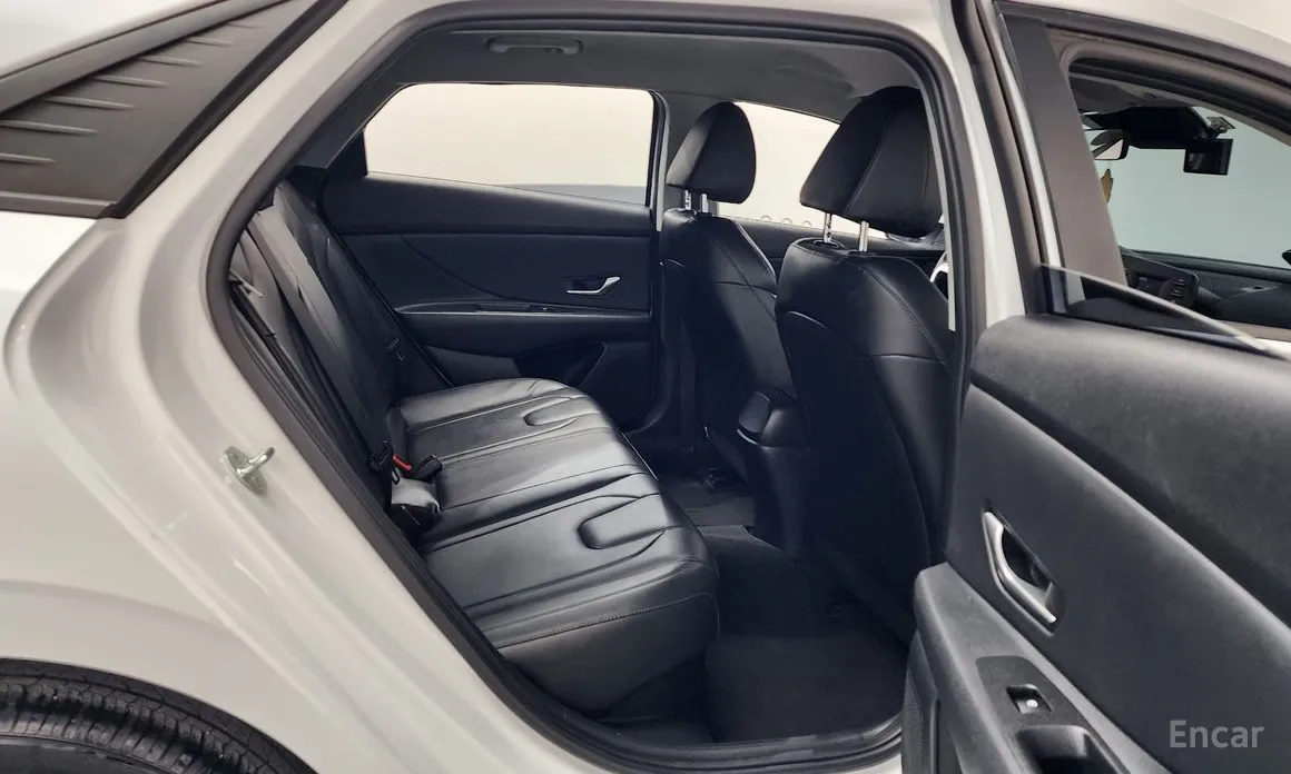 Фото 12 - Hyundai Avante