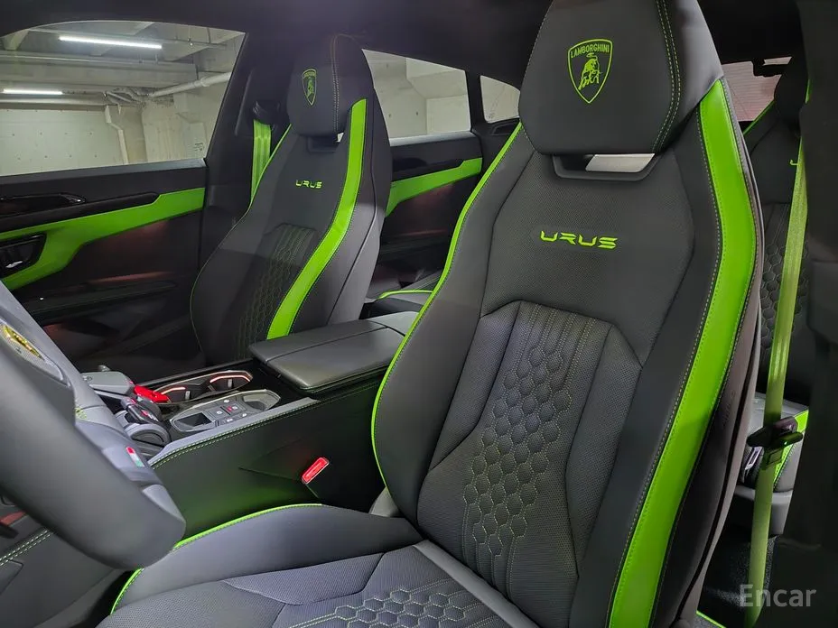 Фото 13 - Lamborghini Urus