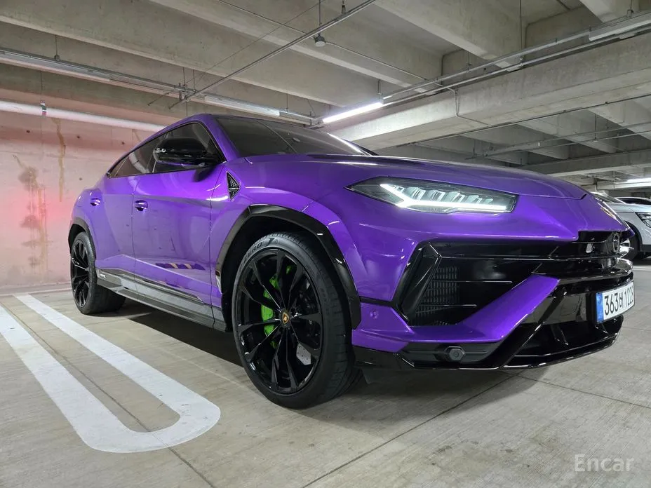 Фото 2 - Lamborghini Urus