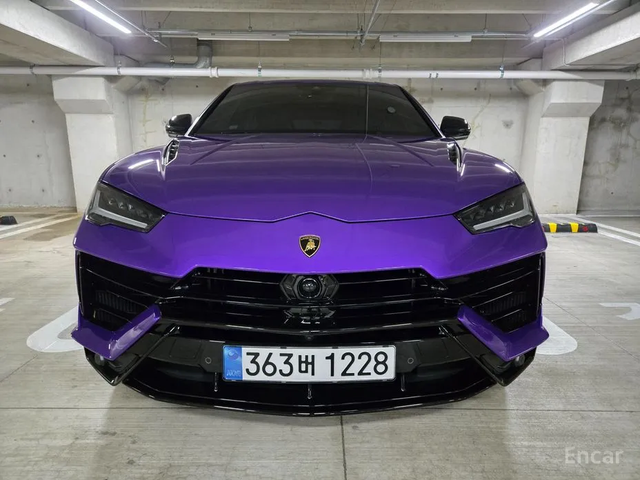 Фото 3 - Lamborghini Urus