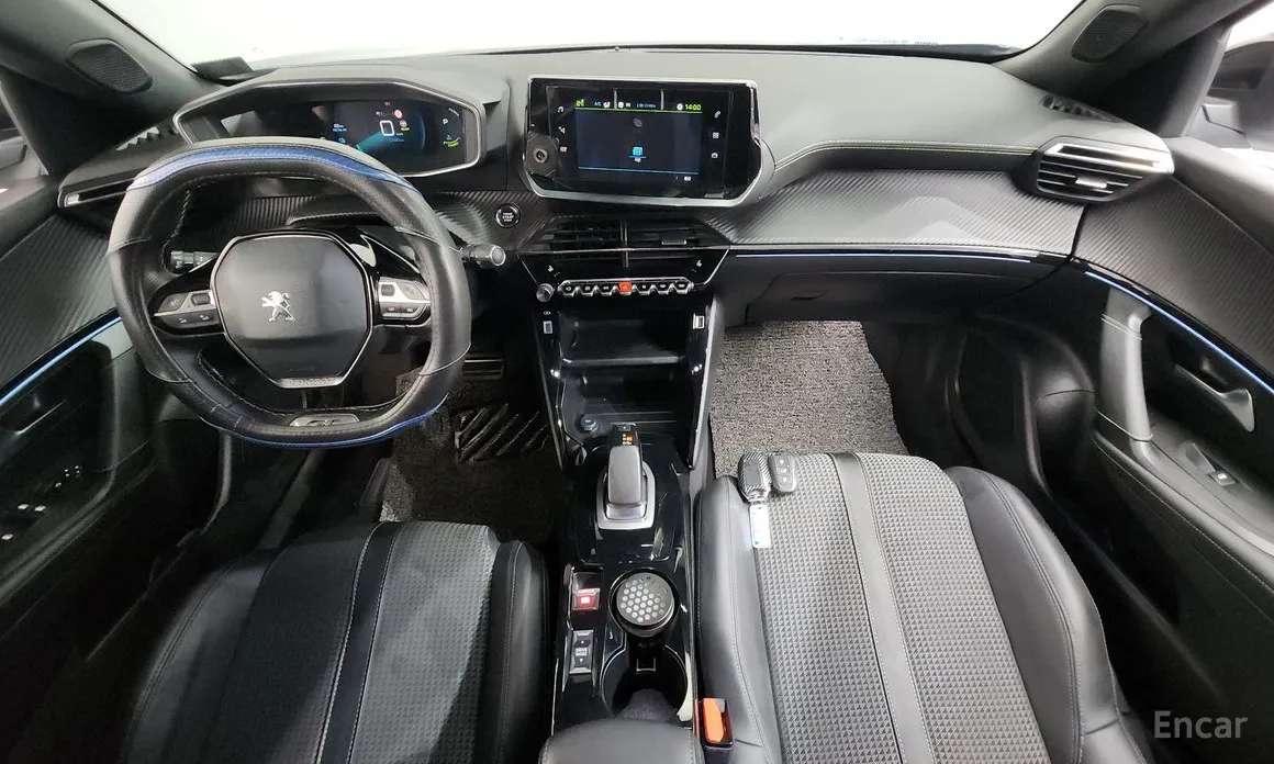 Фото 7 - Peugeot 2008