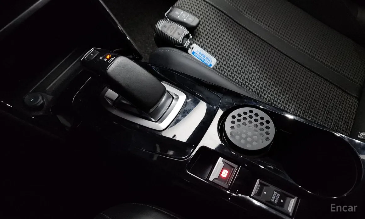 Фото 9 - Peugeot 2008