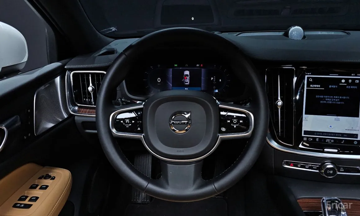 Фото 13 - Volvo V60