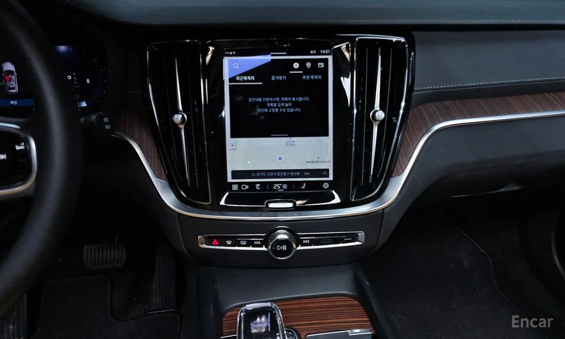 Фото 14 - Volvo V60