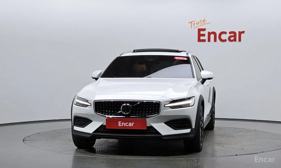 Фото 3 - Volvo V60