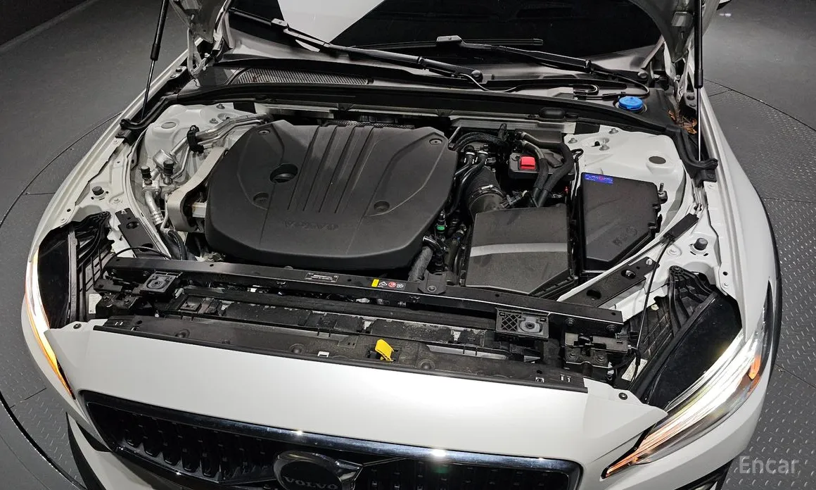 Фото 6 - Volvo V60