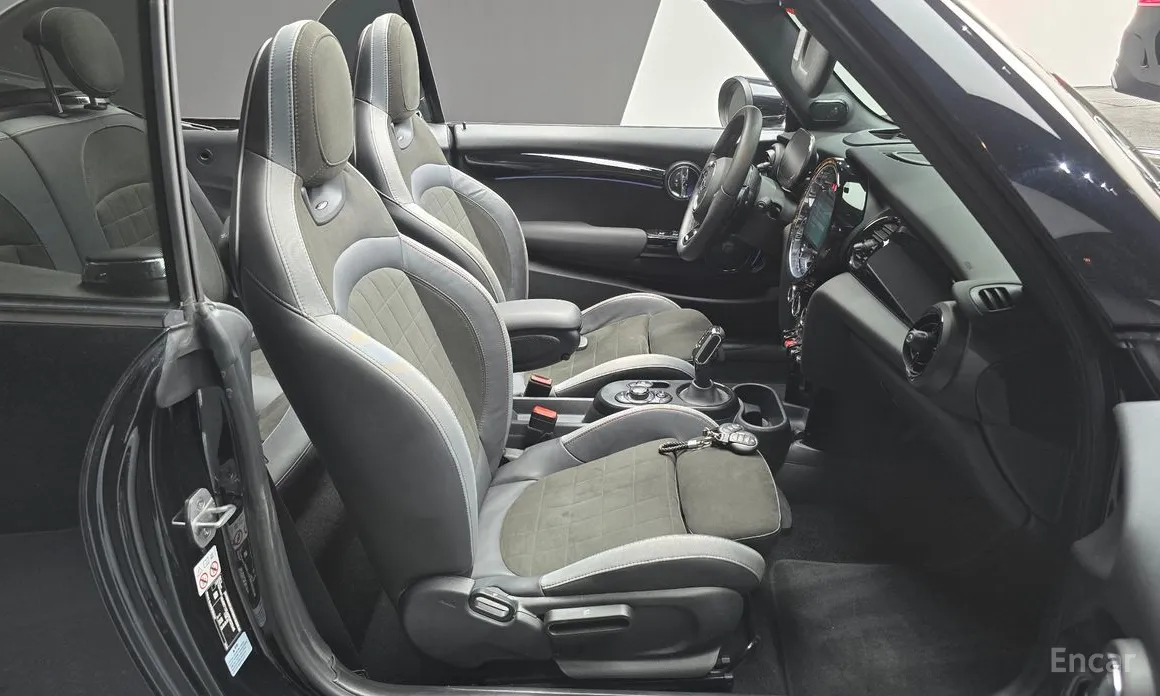 Фото 10 - Mini Cooper Convertible