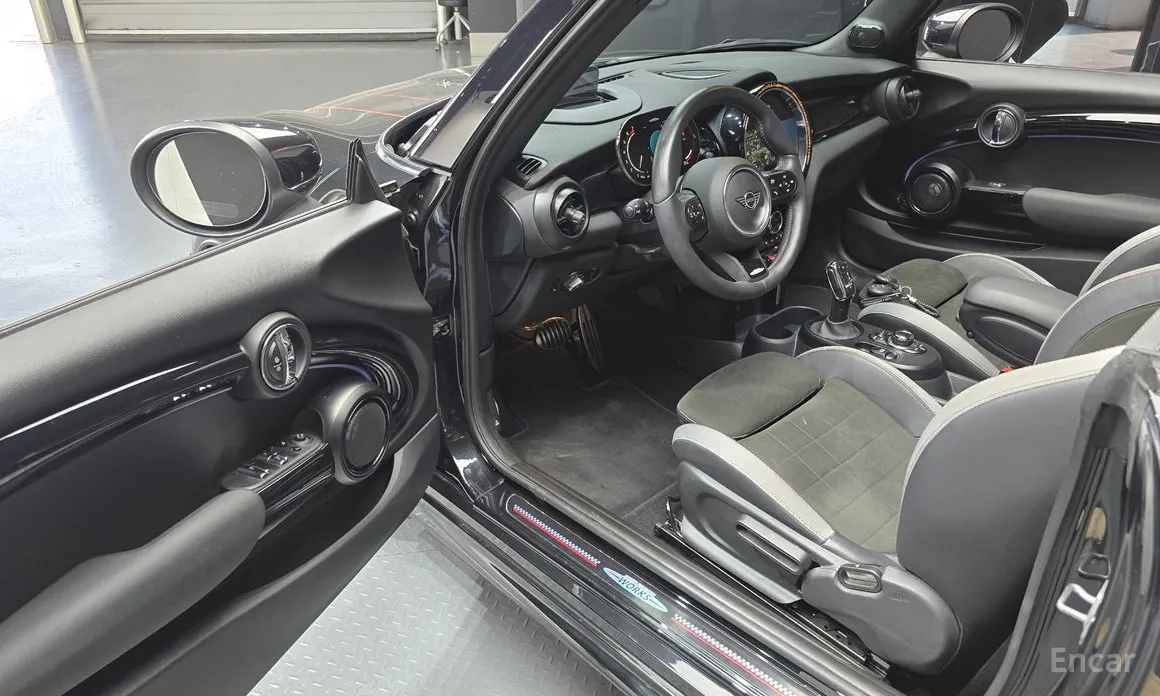 Фото 11 - Mini Cooper Convertible