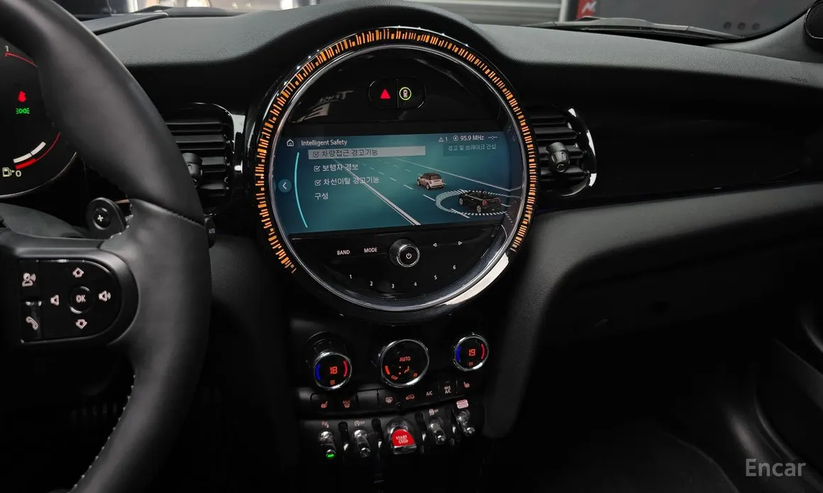 Фото 14 - Mini Cooper Convertible