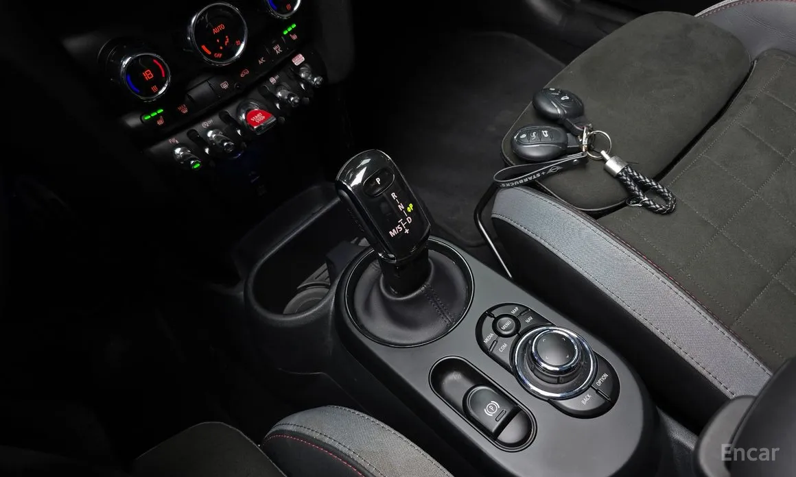 Фото 9 - Mini Cooper Convertible