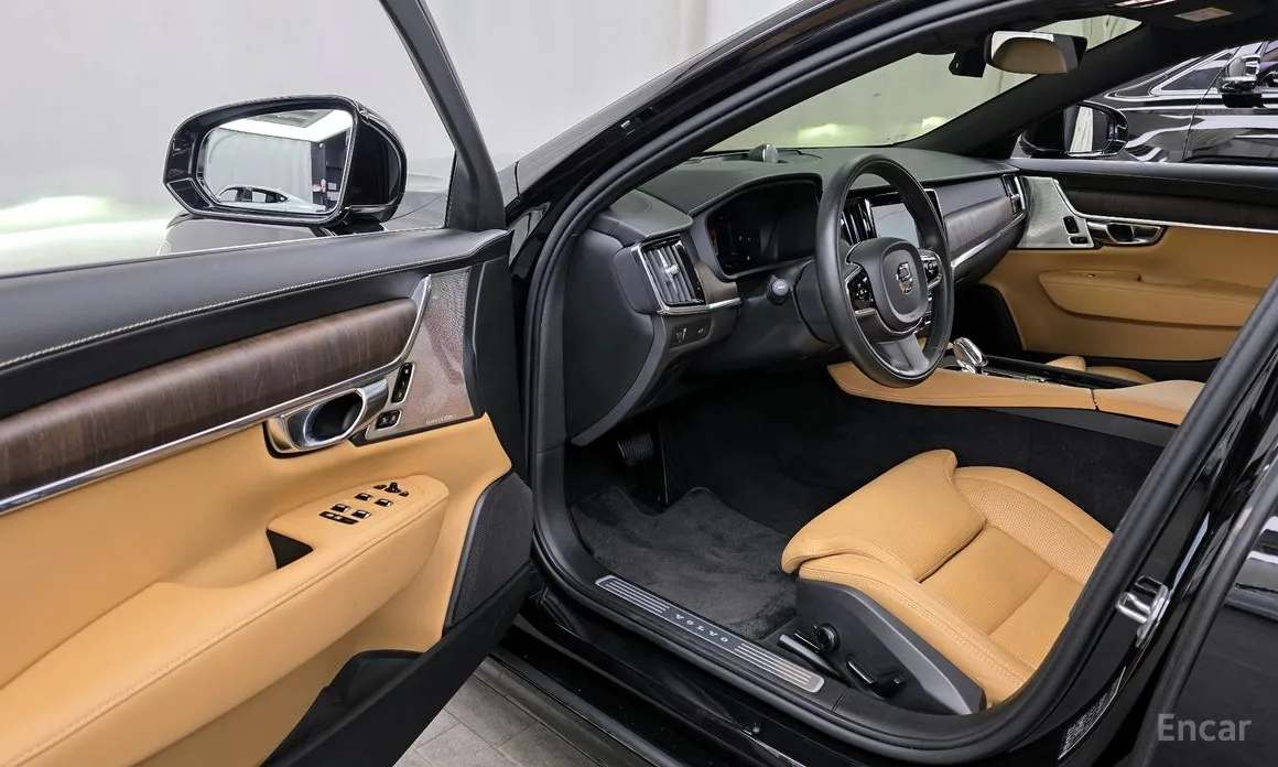 Фото 10 - Volvo S90