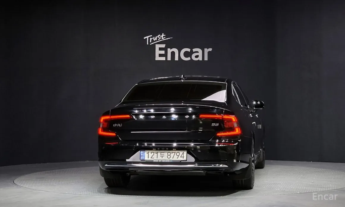 Фото 4 - Volvo S90