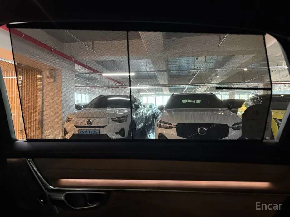 Фото 13 - Volvo S90