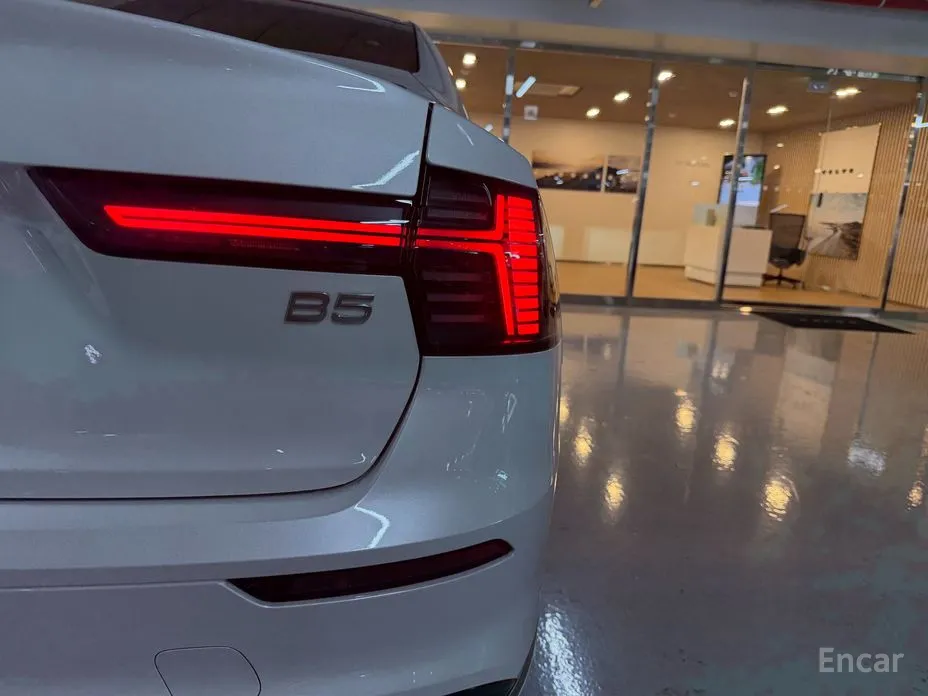 Фото 18 - Volvo S90