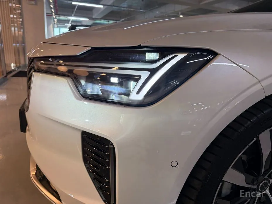 Фото 19 - Volvo S90