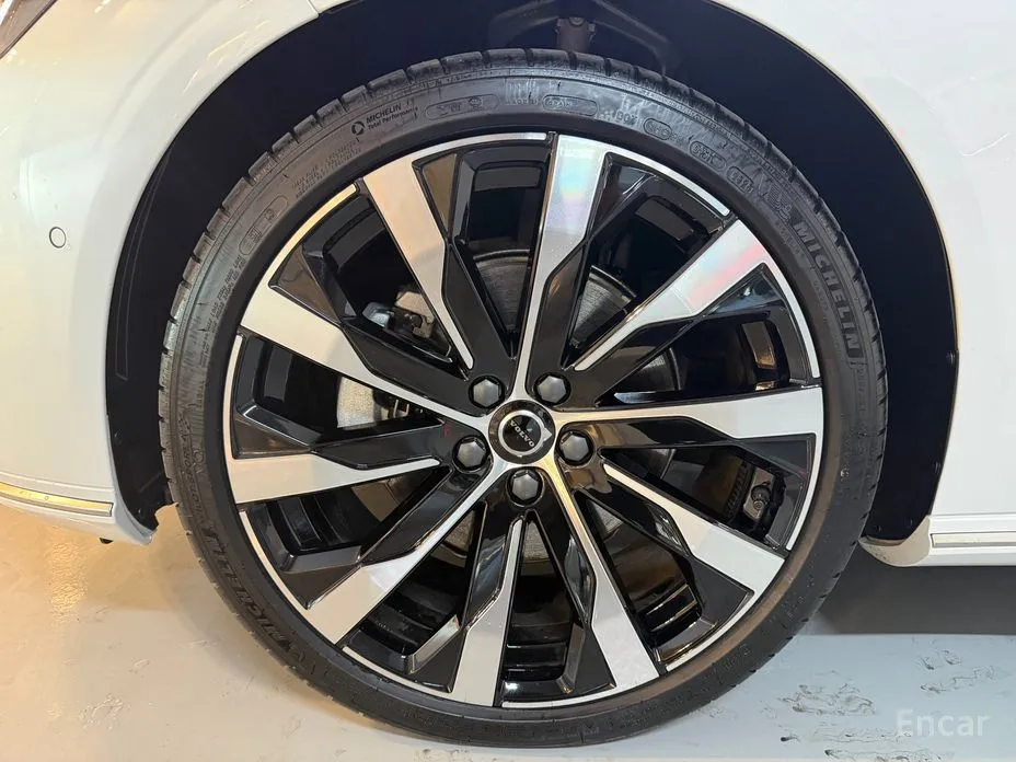 Фото 5 - Volvo S90