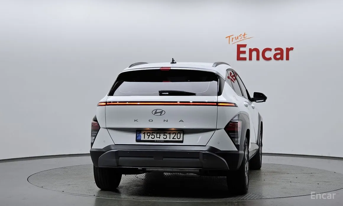 Фото 4 - Hyundai Kona