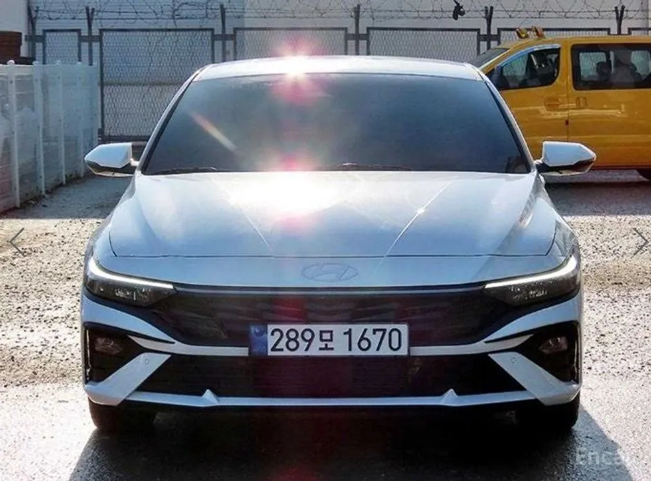 Фото 2 - Hyundai Avante