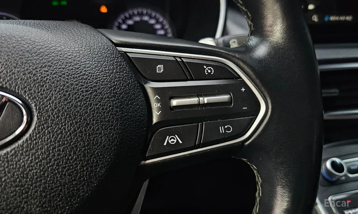 Фото 18 - Hyundai Santa Fe