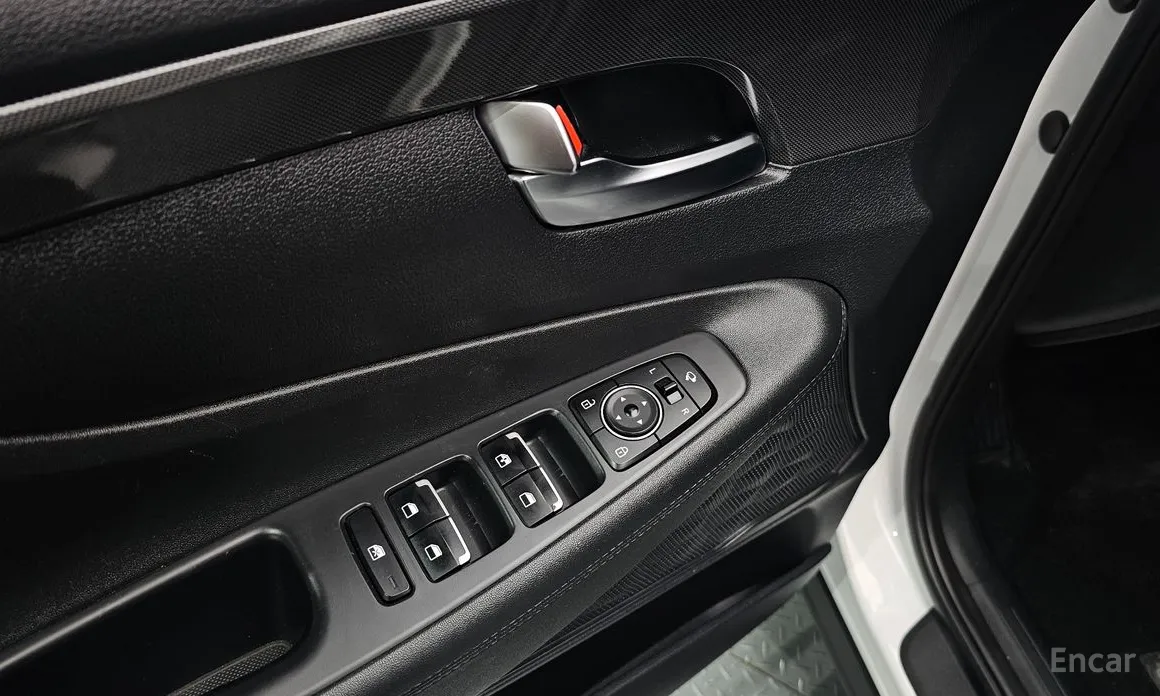 Фото 20 - Hyundai Santa Fe