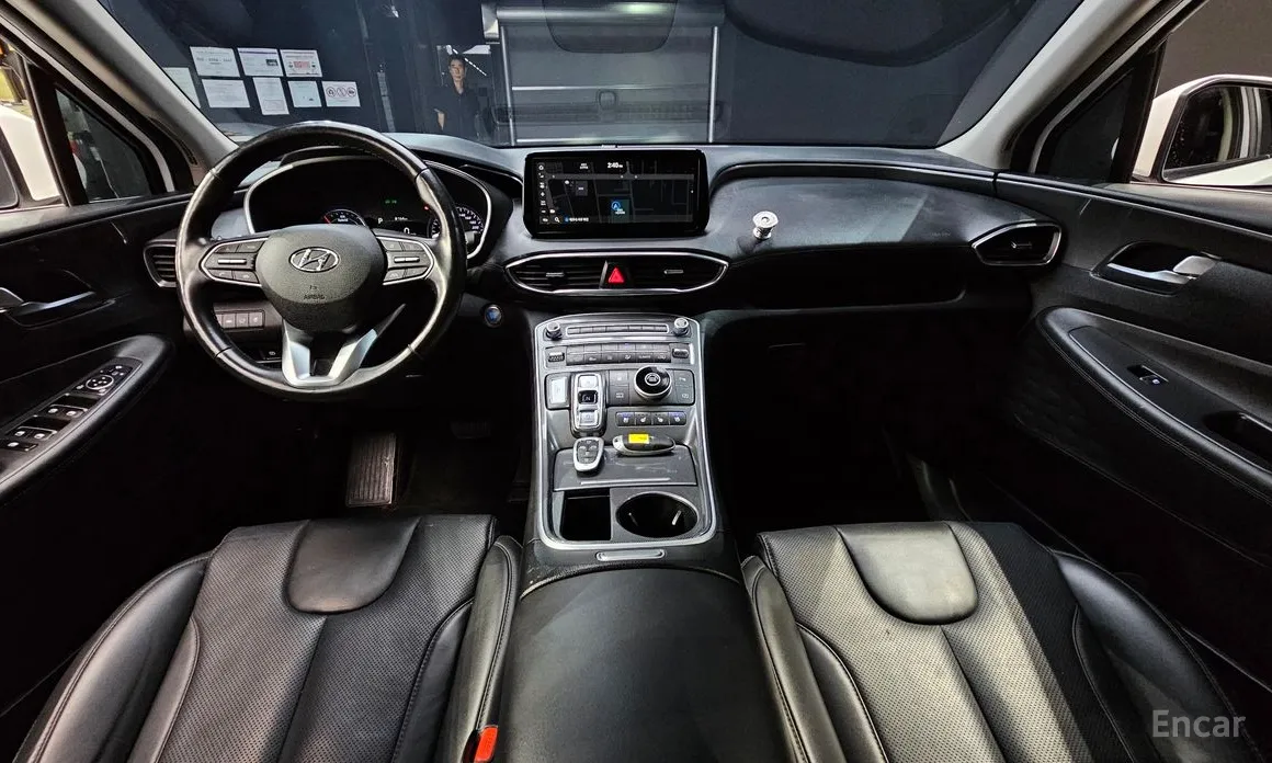 Фото 7 - Hyundai Santa Fe