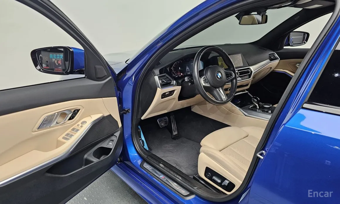 Photo 10 - BMW 3 Series