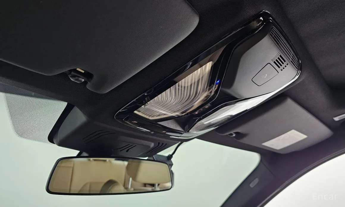 Photo 17 - BMW 3 Series