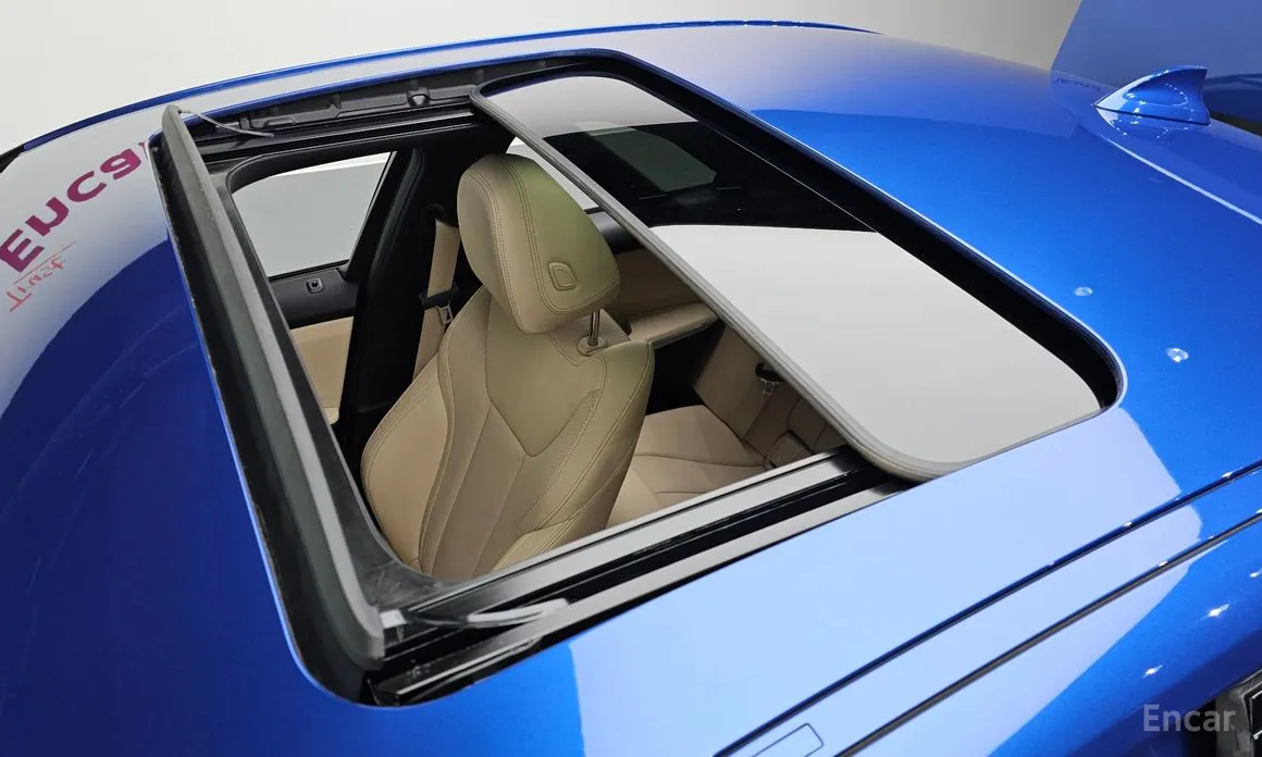 Photo 18 - BMW 3 Series