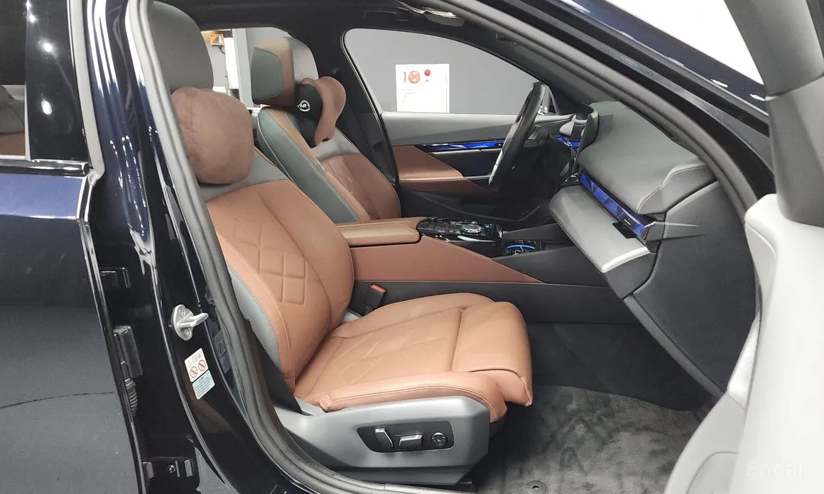 Фото 11 - BMW i5