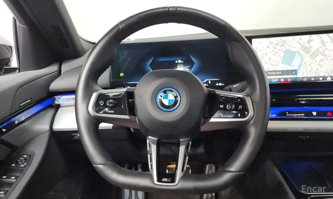 Фото 13 - BMW i5