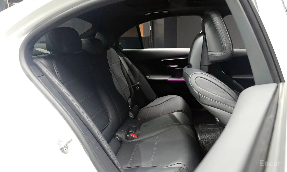 Фото 12 - Mercedes-Benz C-Class