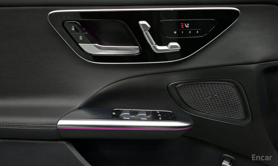 Фото 18 - Mercedes-Benz C-Class