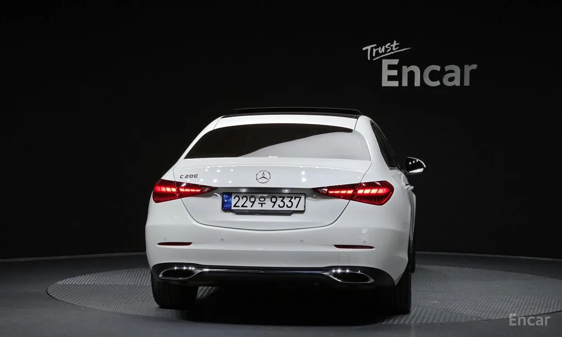 Фото 4 - Mercedes-Benz C-Class