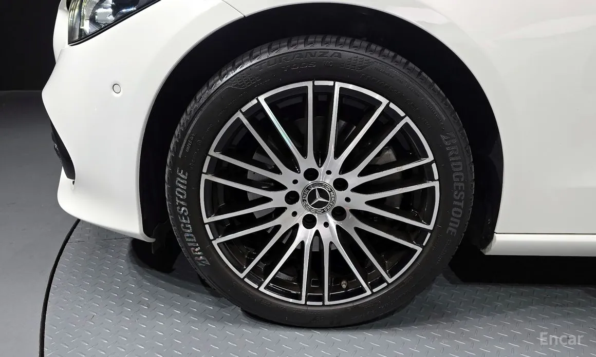 Фото 5 - Mercedes-Benz C-Class