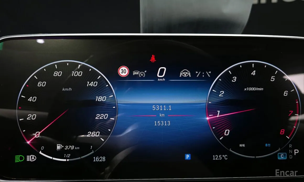 Фото 8 - Mercedes-Benz C-Class