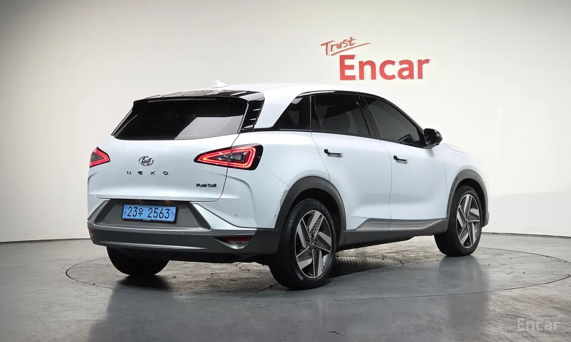 Фото 2 - Hyundai Nexo