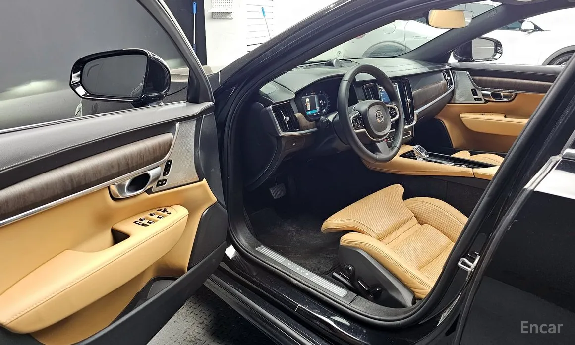 Фото 10 - Volvo S90