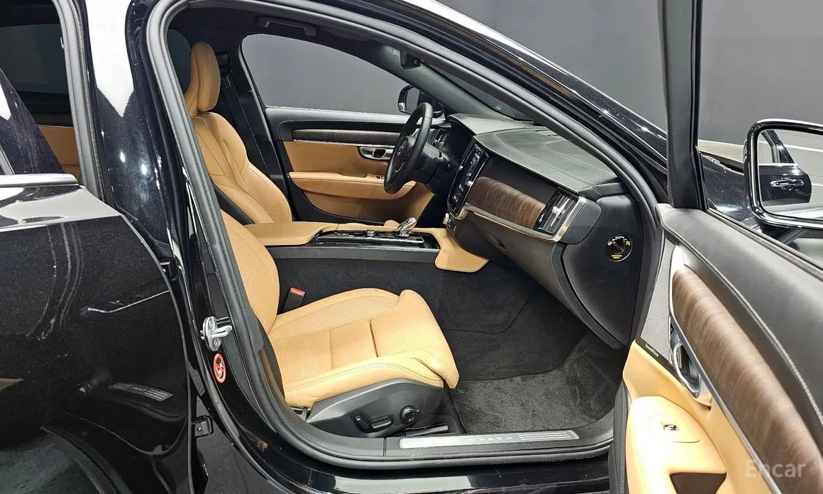 Фото 11 - Volvo S90