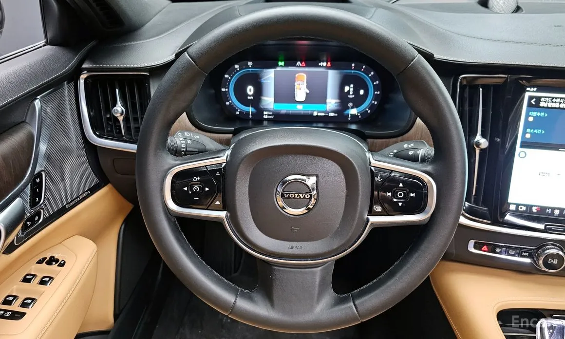 Фото 13 - Volvo S90