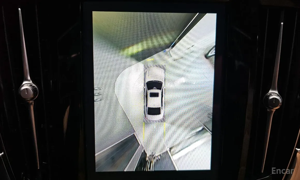 Фото 15 - Volvo S90