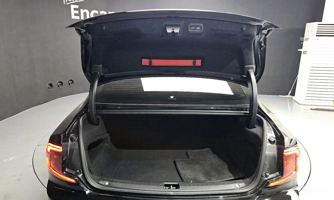 Фото 20 - Volvo S90