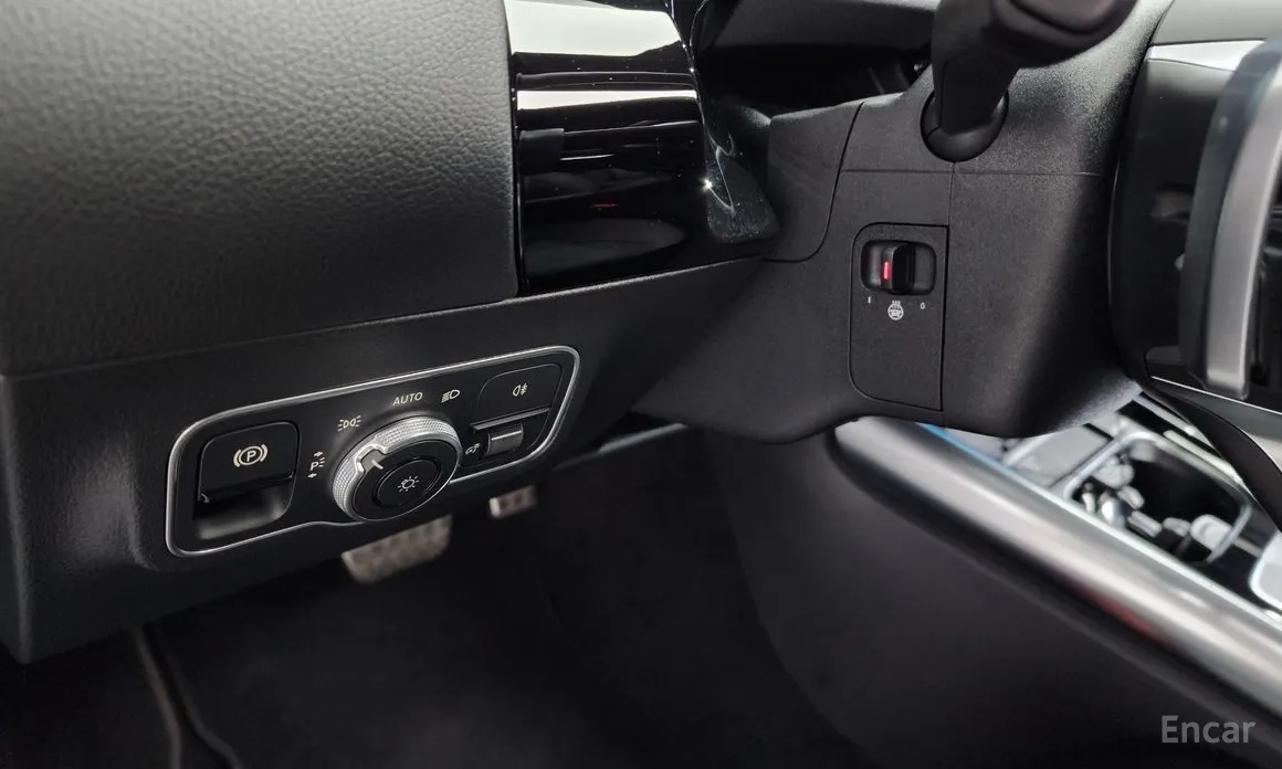 Фото 14 - Mercedes-Benz GLA-Class