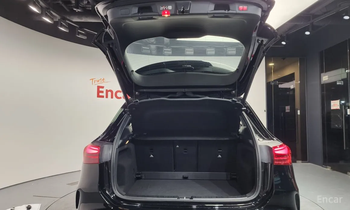 Фото 20 - Mercedes-Benz GLA-Class