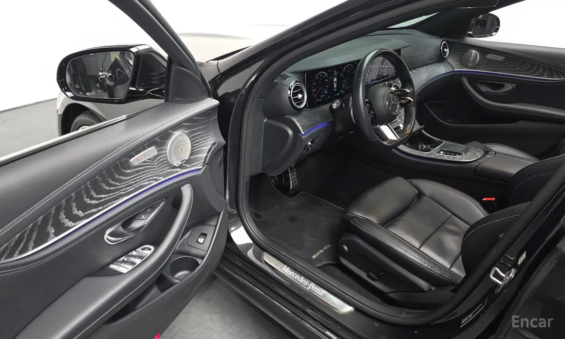 Фото 11 - Mercedes-Benz E-Class