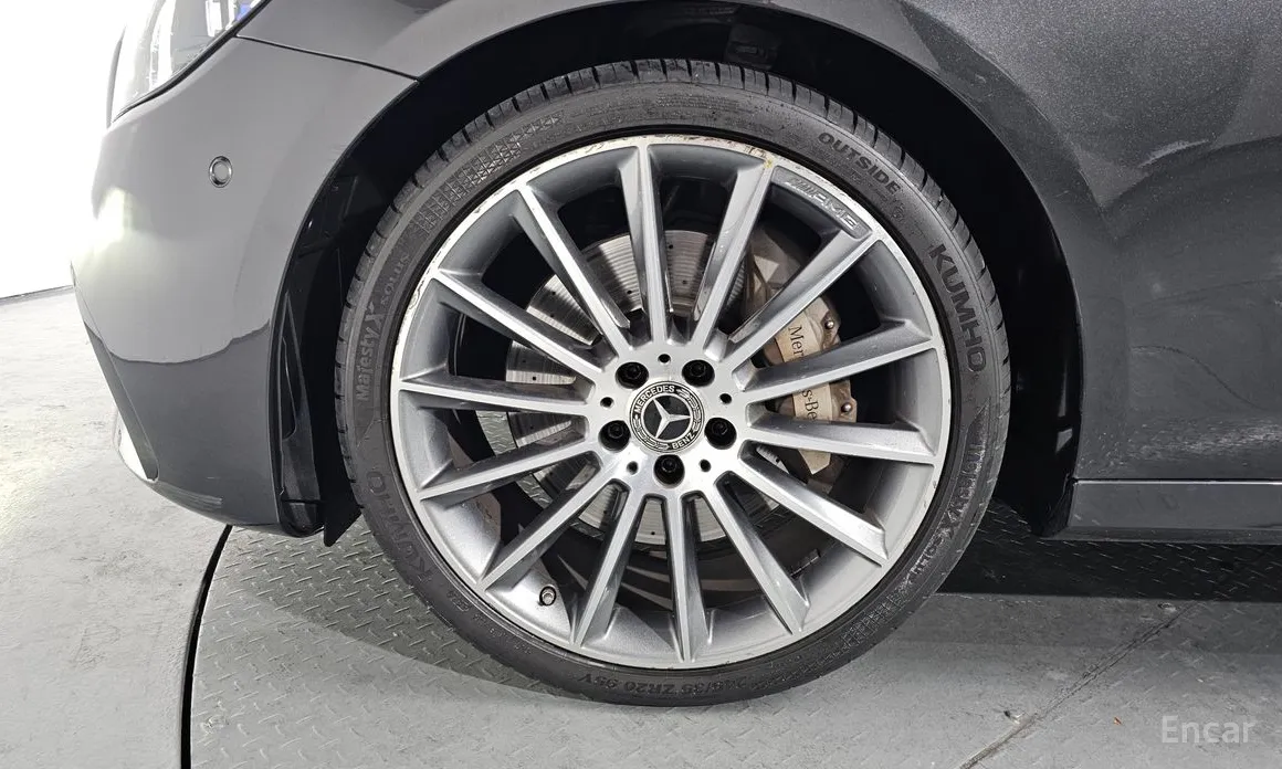 Фото 5 - Mercedes-Benz E-Class