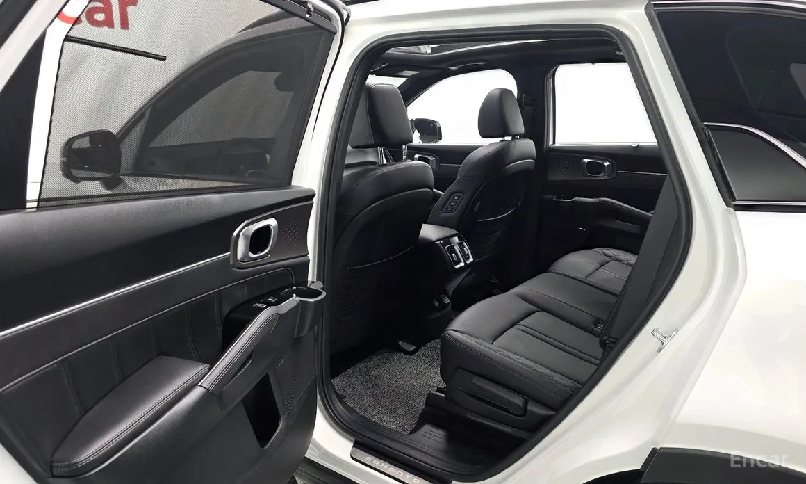 Фото 12 - Kia Sorento